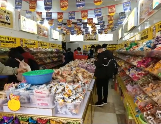 休闲零食加盟店如何防止顾客流失并留住顾客？